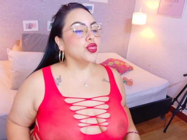 curvy-sexyvalen