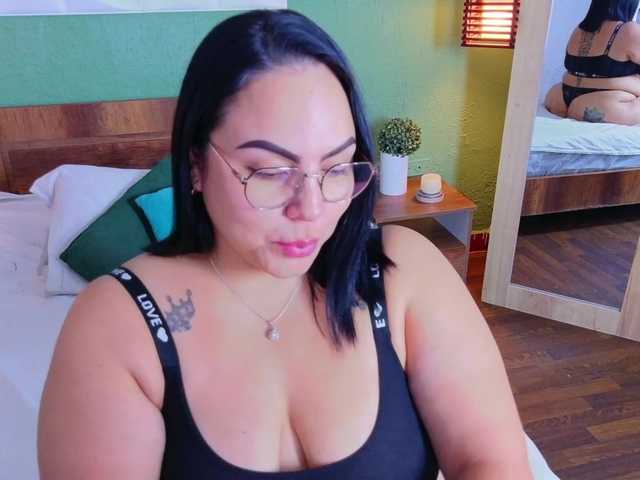 curvy-sexyvalen