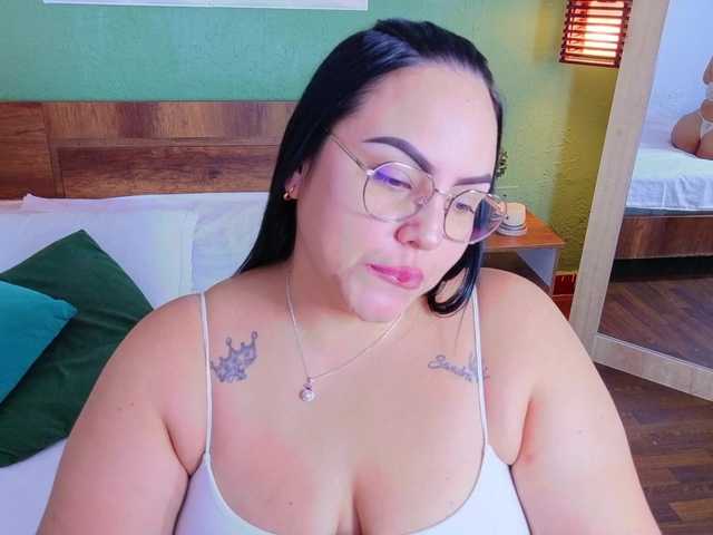 curvy-sexyvalen