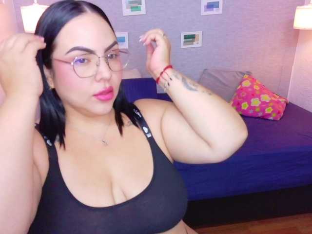 curvy-sexyvalen