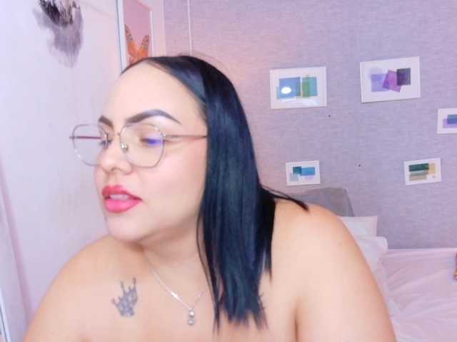 curvy-sexyvalen