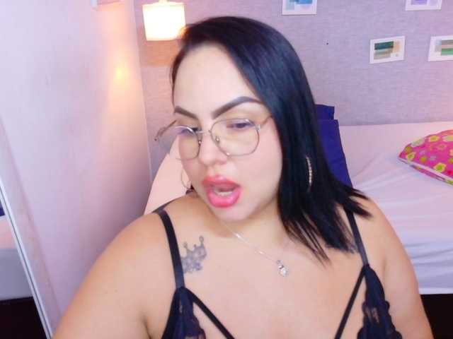 curvy-sexyvalen live cam on BongaCams
