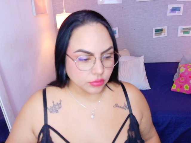 curvy-sexyvalen live cam on BongaCams