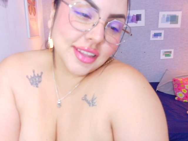 curvy-sexyvalen