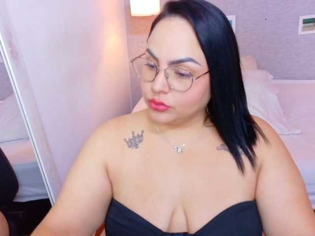 curvy-sexyvalen
