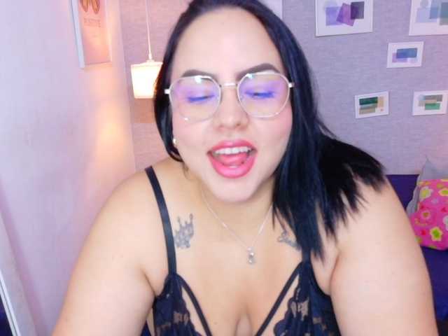 curvy-sexyvalen