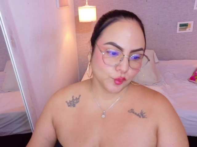 curvy-sexyvalen