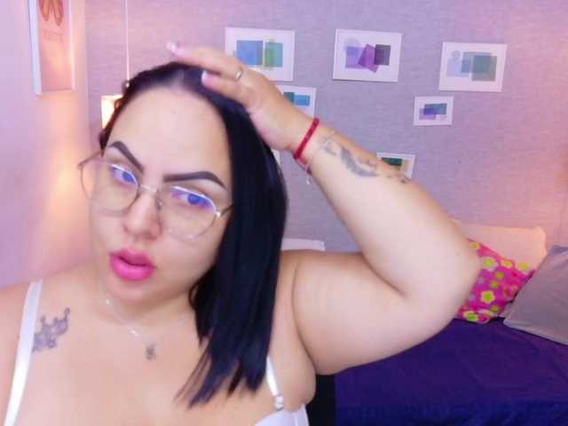 curvy-sexyvalen