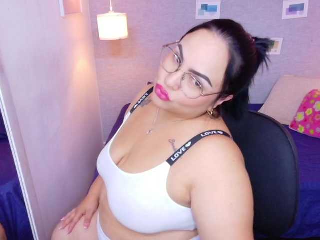 curvy-sexyvalen