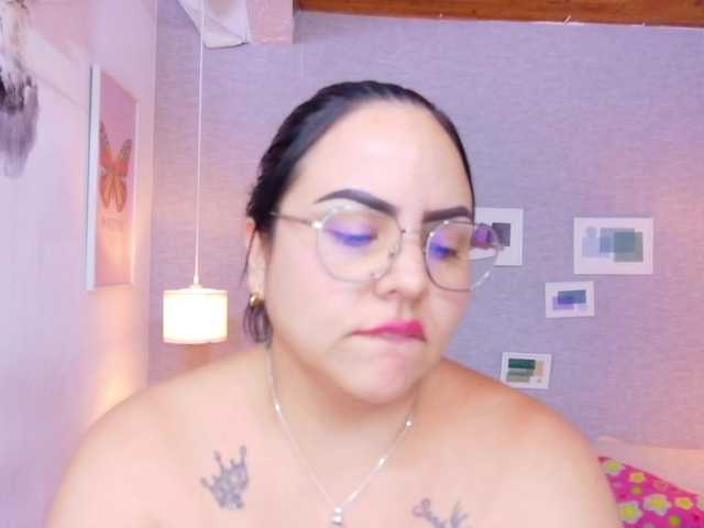 curvy-sexyvalen