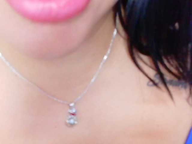 curvy-sexyvalen live cam on BongaCams