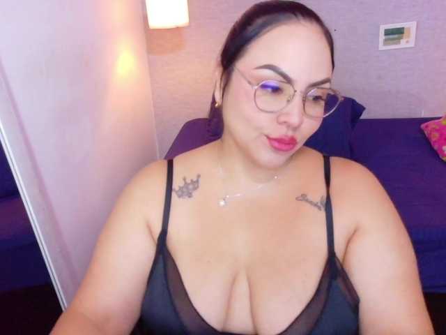 curvy-sexyvalen live cam on BongaCams