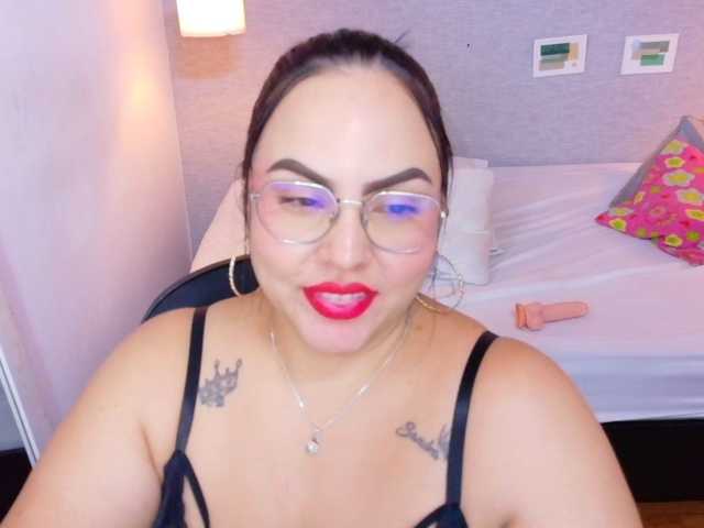 curvy-sexyvalen