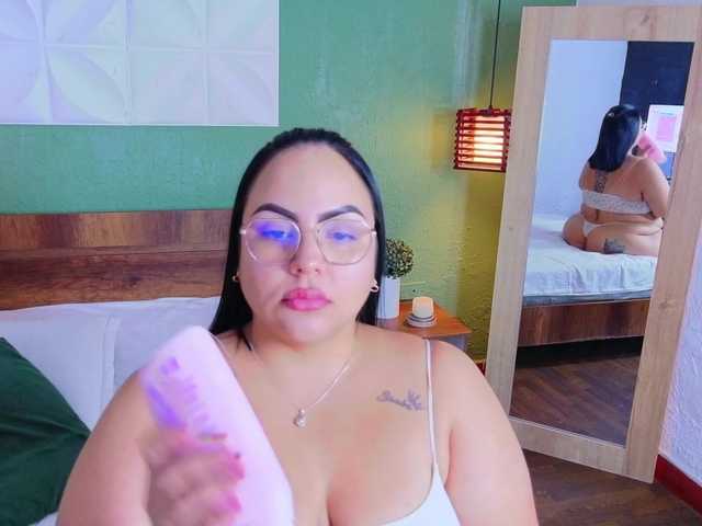 curvy-sexyvalen