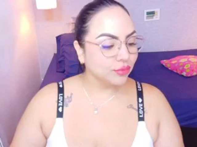 curvy-sexyvalen
