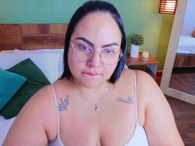 curvy-sexyvalen