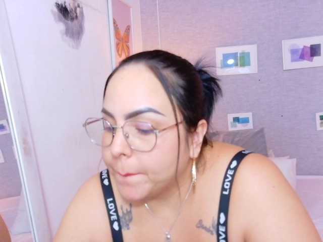 curvy-sexyvalen