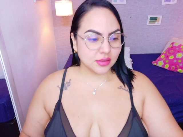 curvy-sexyvalen live cam preview