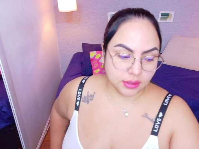 curvy-sexyvalen
