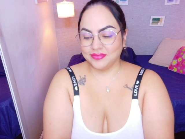 curvy-sexyvalen live cam preview