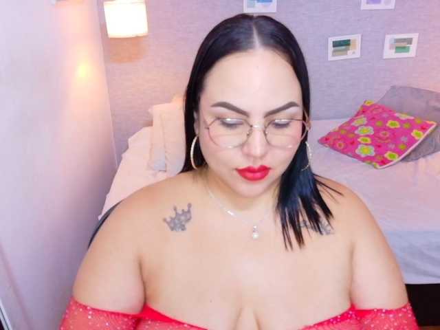 curvy-sexyvalen live cam on BongaCams