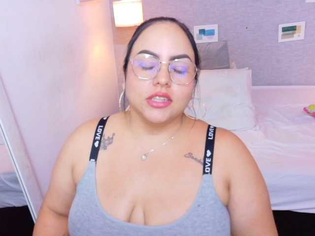 curvy-sexyvalen