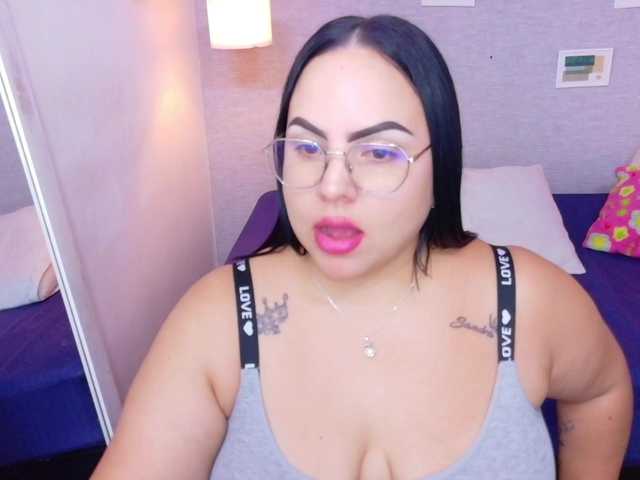 curvy-sexyvalen