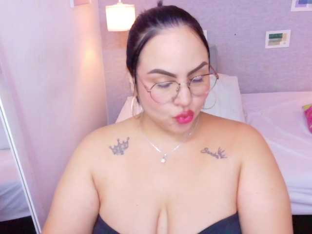 curvy-sexyvalen