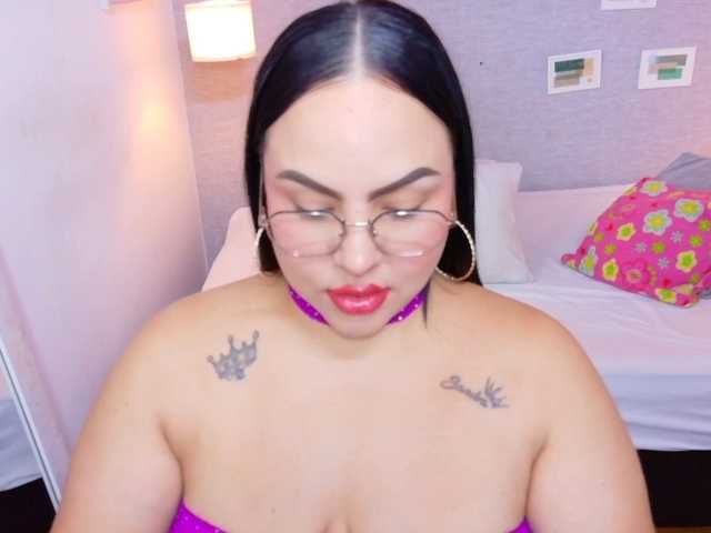 curvy-sexyvalen