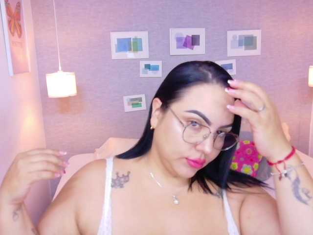 curvy-sexyvalen