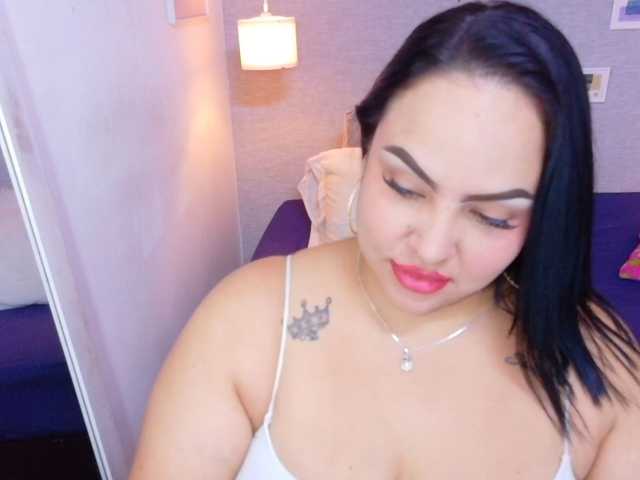 curvy-sexyvalen live cam on BongaCams