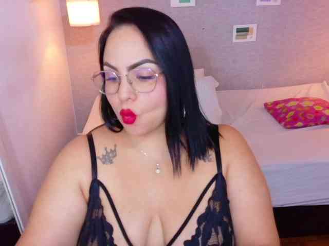 curvy-sexyvalen