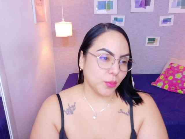 curvy-sexyvalen webcam