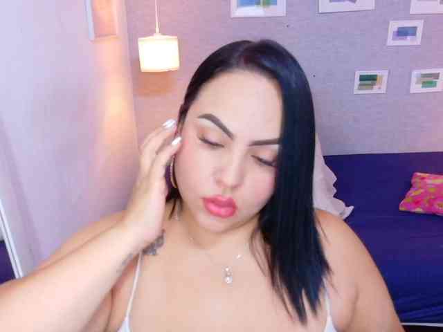 curvy-sexyvalen webcam