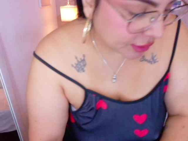 curvy-sexyvalen webcam