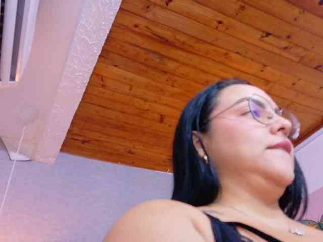 curvy-sexyvalen