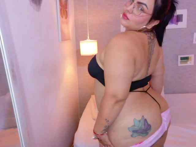 curvy-sexyvalen webcam