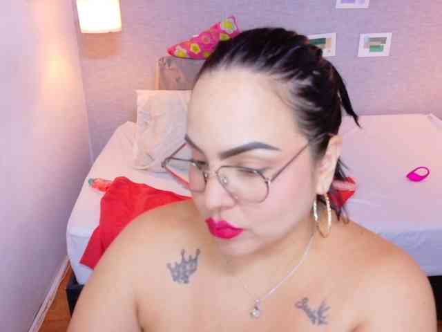 curvy-sexyvalen webcam