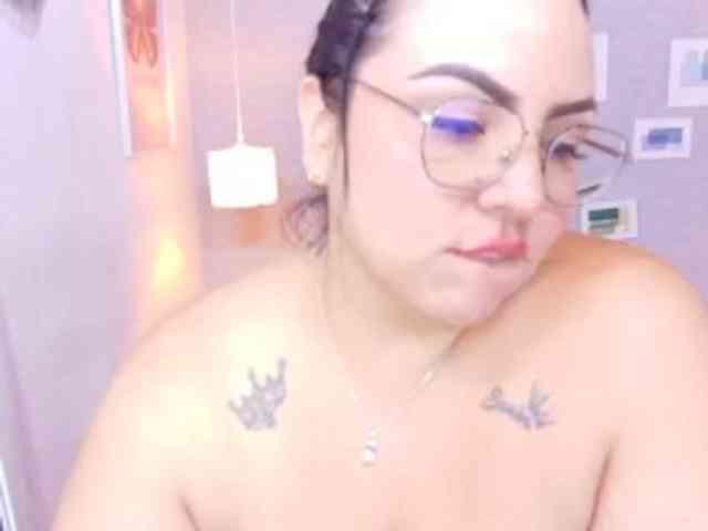 curvy-sexyvalen webcam
