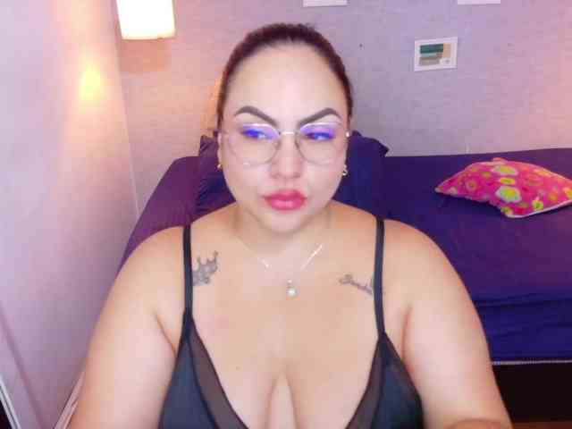 curvy-sexyvalen webcam