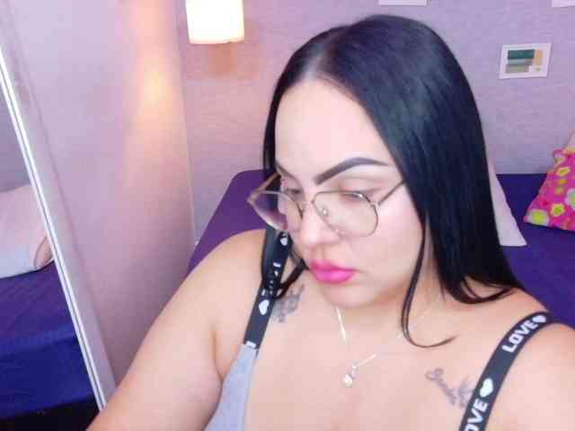 curvy-sexyvalen webcam