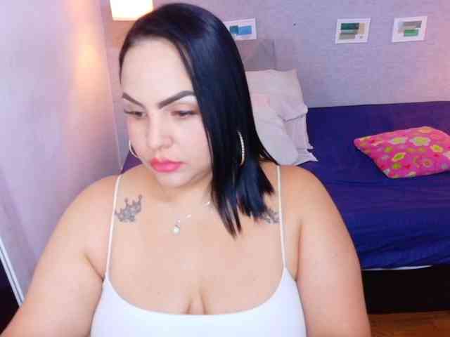 curvy-sexyvalen webcam