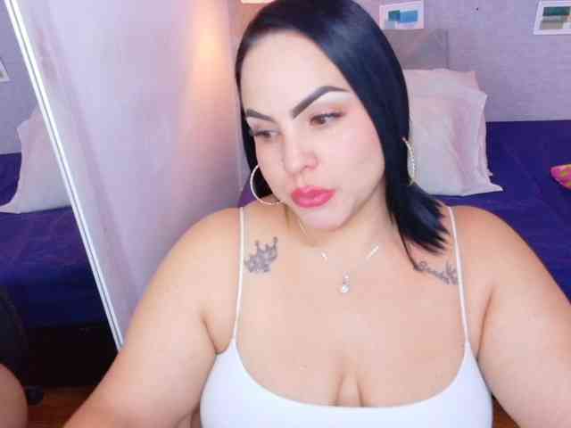 curvy-sexyvalen