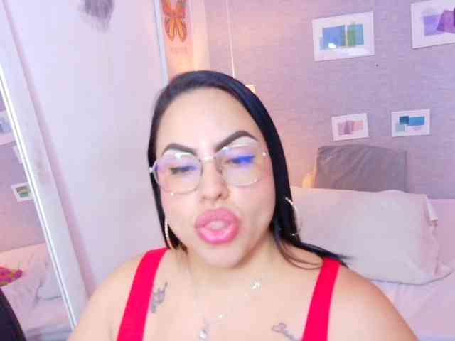 curvy-sexyvalen