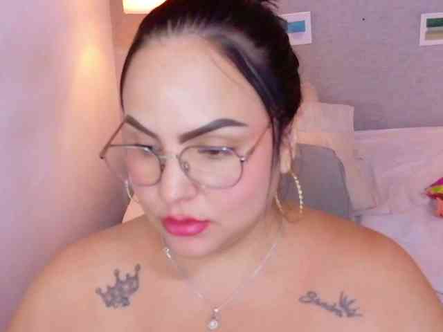 curvy-sexyvalen curvy-sexyvalen
