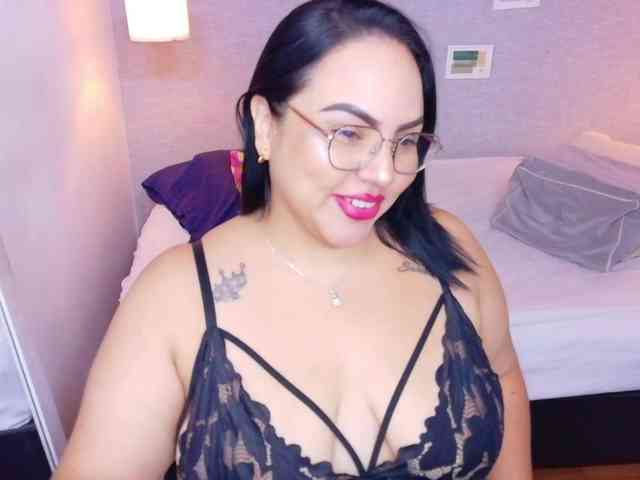 curvy-sexyvalen webcam