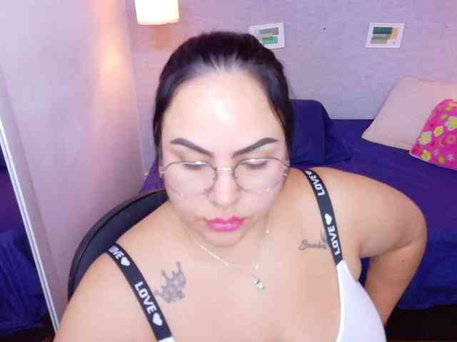 curvy-sexyvalen webcam