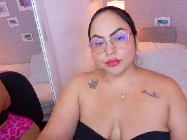 curvy-sexyvalen webcam