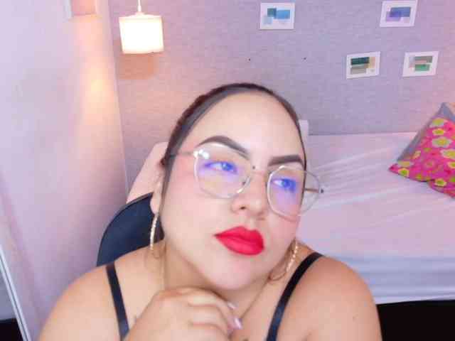 curvy-sexyvalen