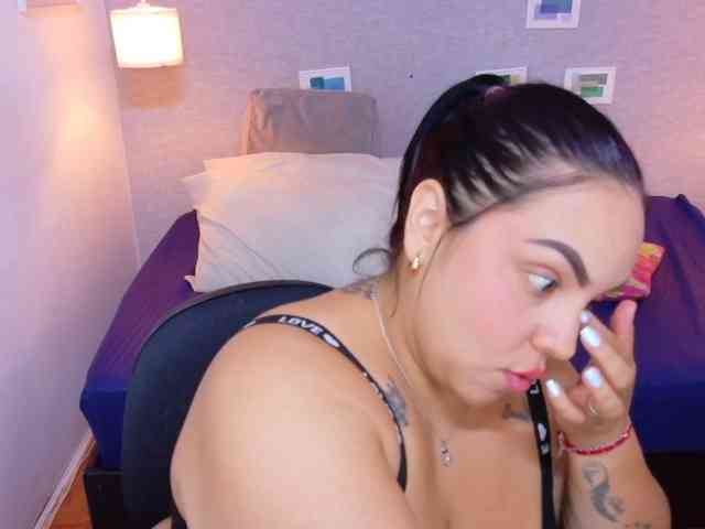 curvy-sexyvalen curvy-sexyvalen